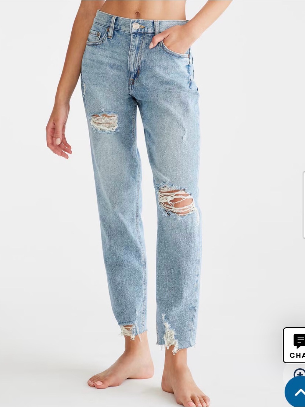 Aéropostale Women’s Light Wash High Rise Distressed Mom Jeans Raw Hem Size 10